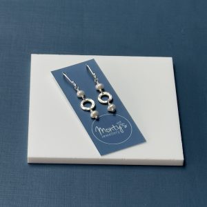 Pearl linked earrings